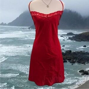 Gilligan & O'Malley Red Lace Chemise